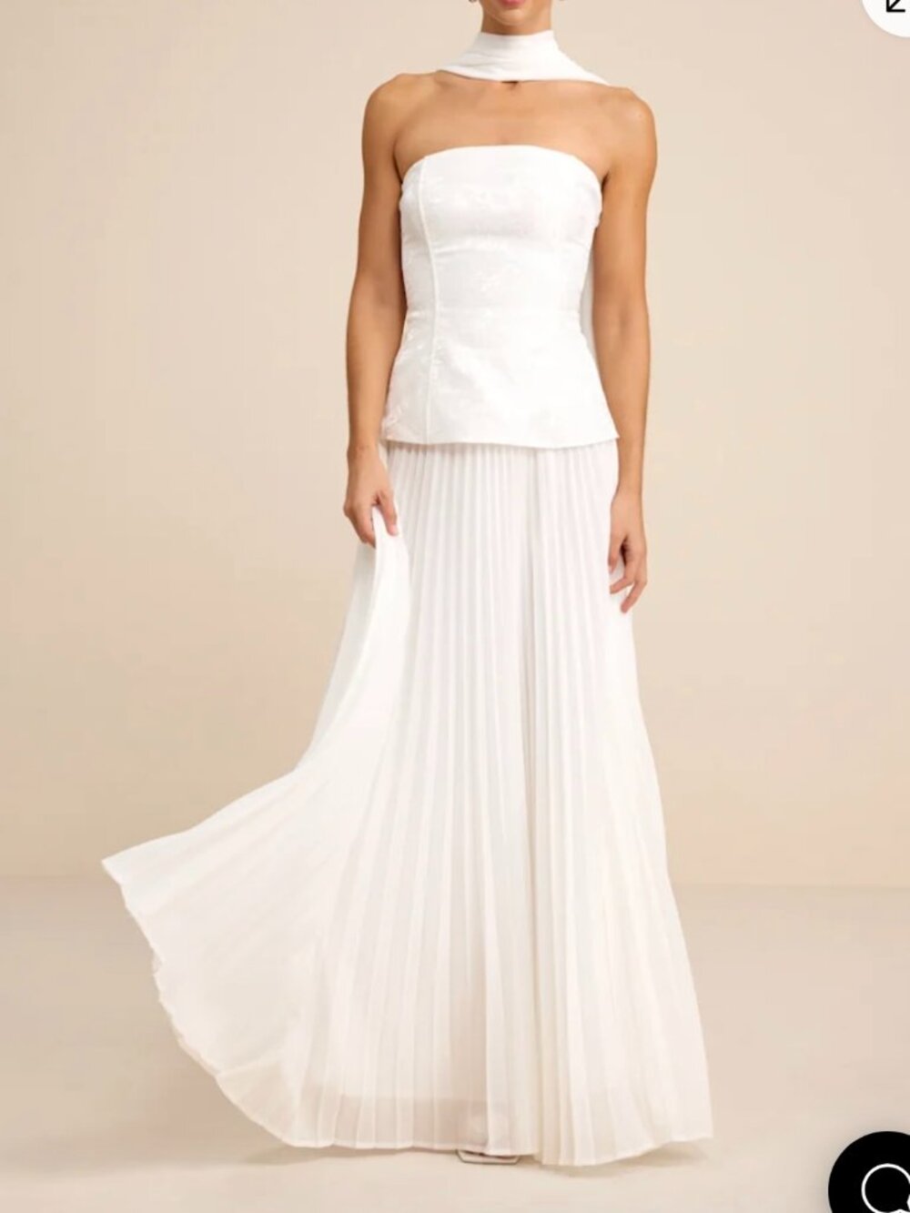 Lulus Eloise White Jacquard Pleated Maxi Dress & Scarf Set NWT Bridal